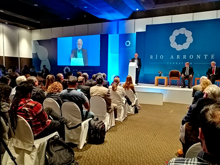 Inspírate con ponentes expertos en temas de agua